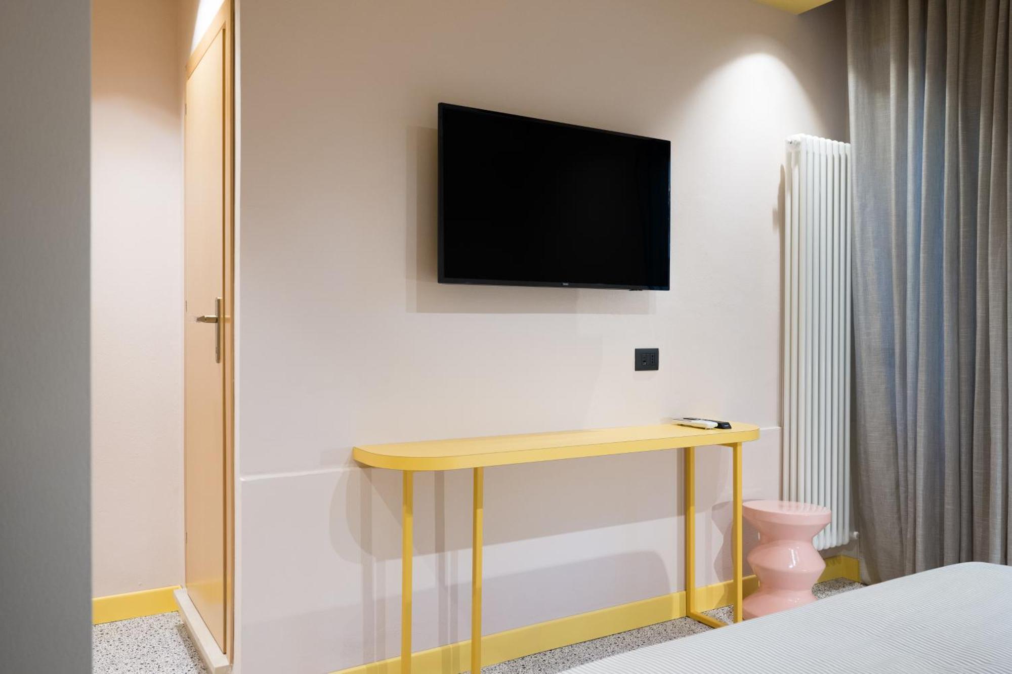 Hotel Chery Milano Marittima Buitenkant foto