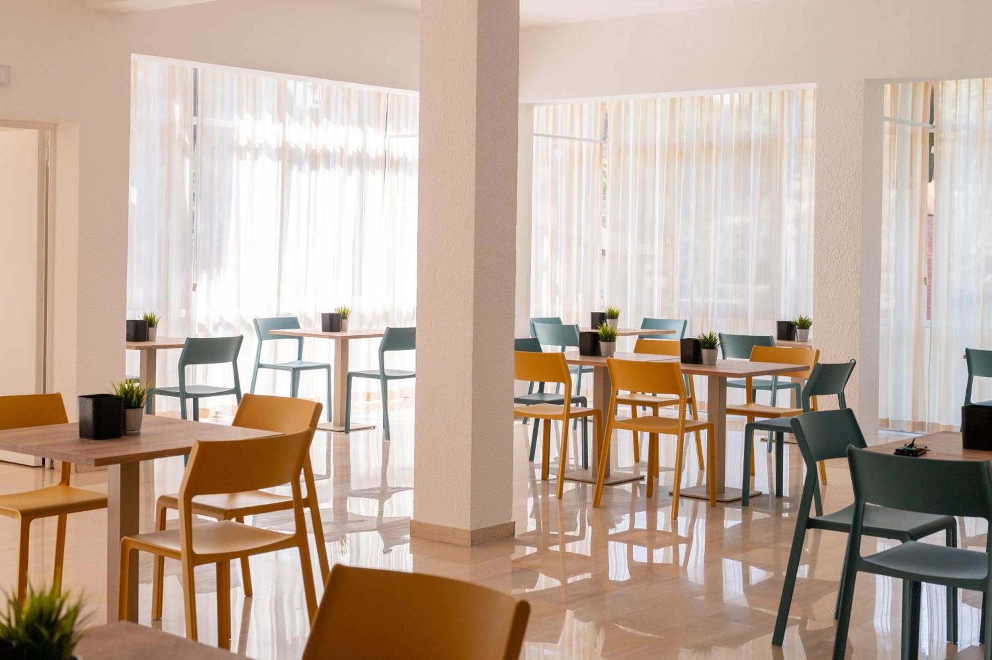 Hotel Chery Milano Marittima Buitenkant foto